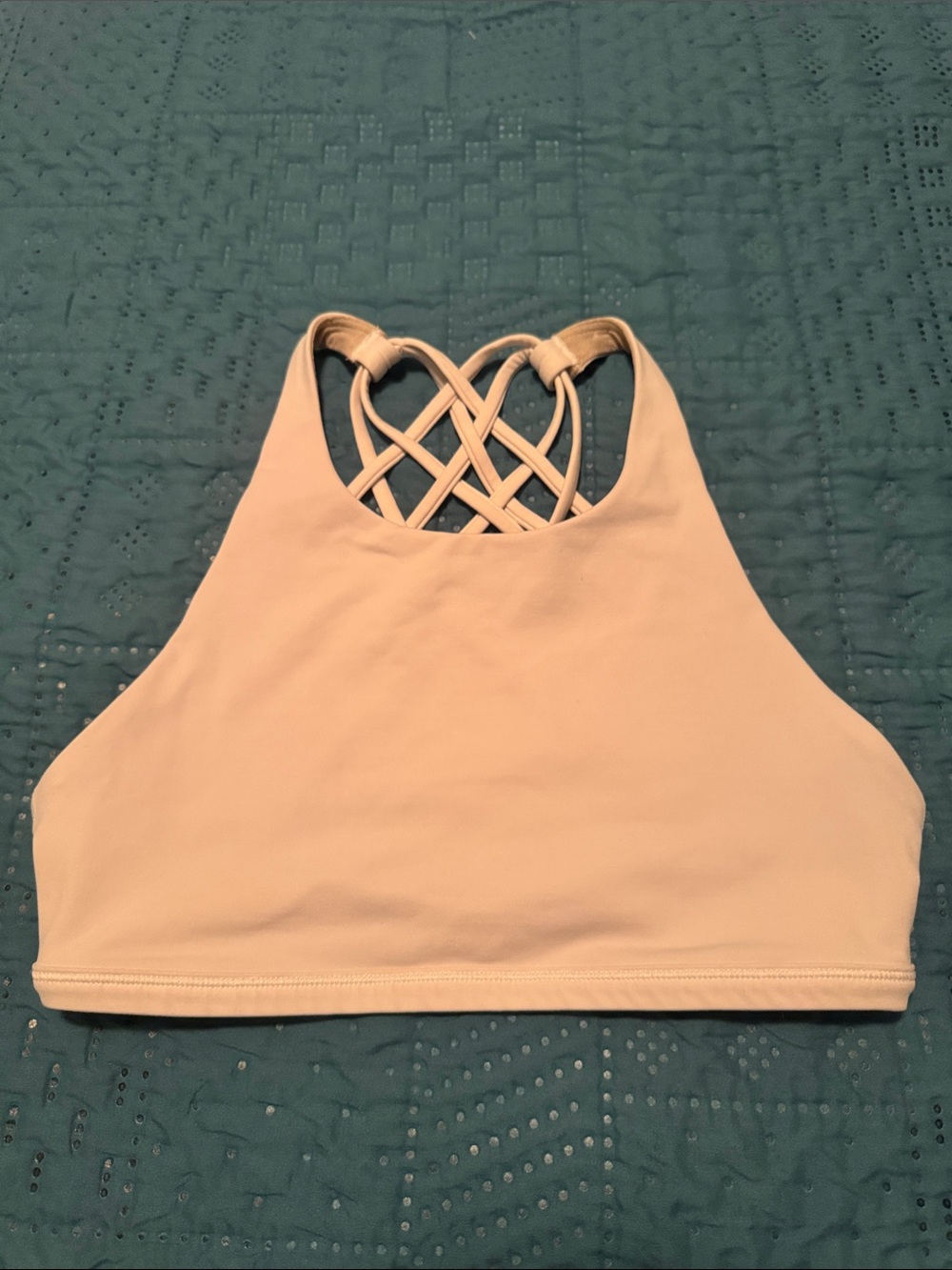 Lululemon Free to be wild bra